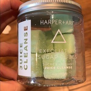 Harper + Ari Exfoliant sugar cubes